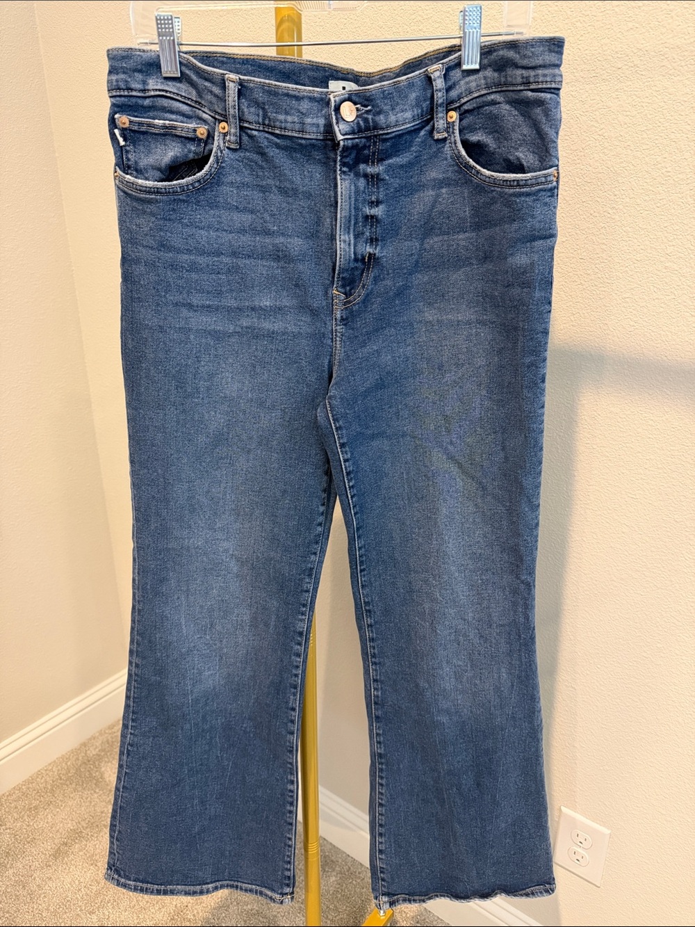 Lovers + Friends River Ultra Flare Jeans Verona Wash Size 32 Low Rise Stretch